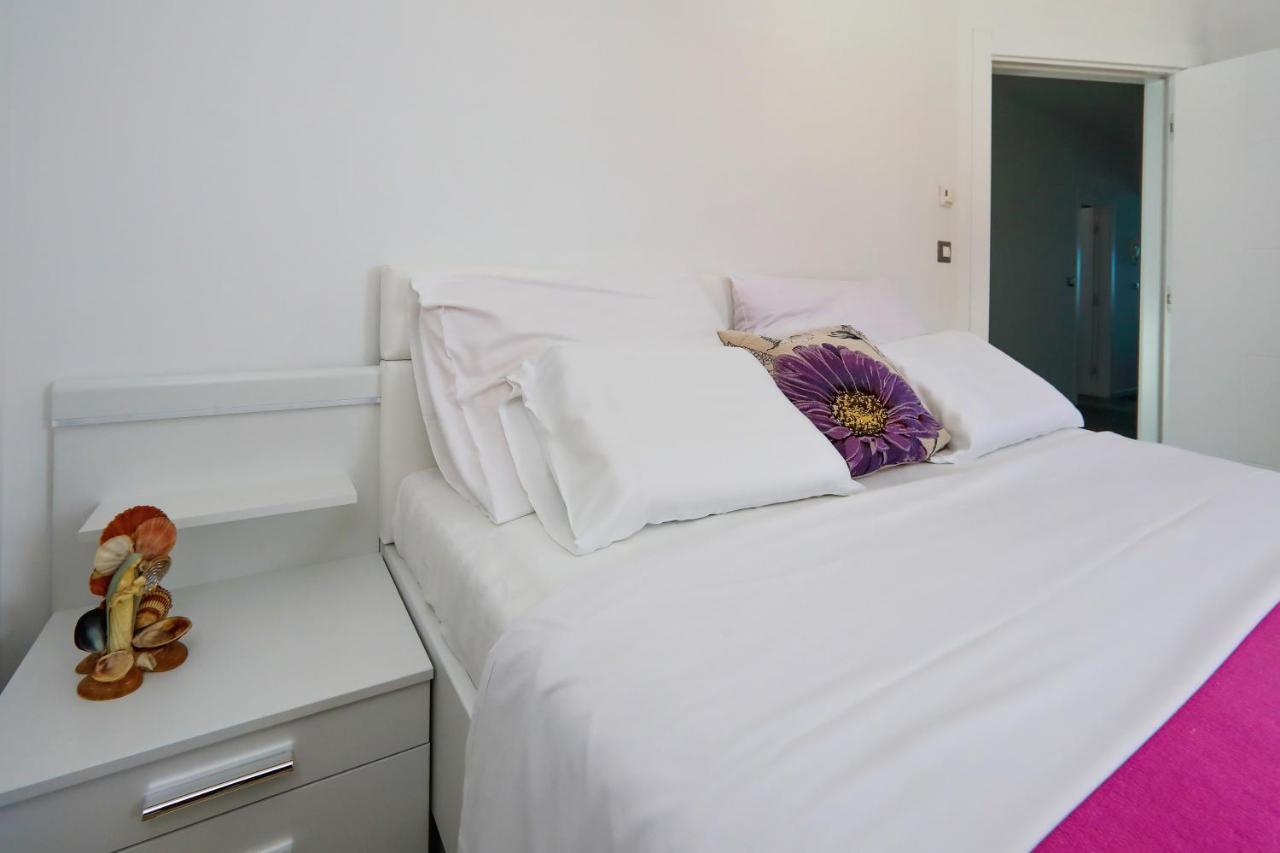 Apartmani Marina S Pogledom, Sukošan Eksteriør billede