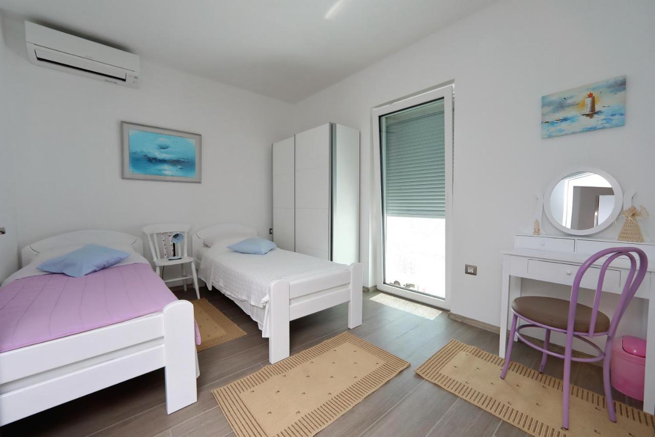Apartmani Marina S Pogledom, Sukošan Eksteriør billede