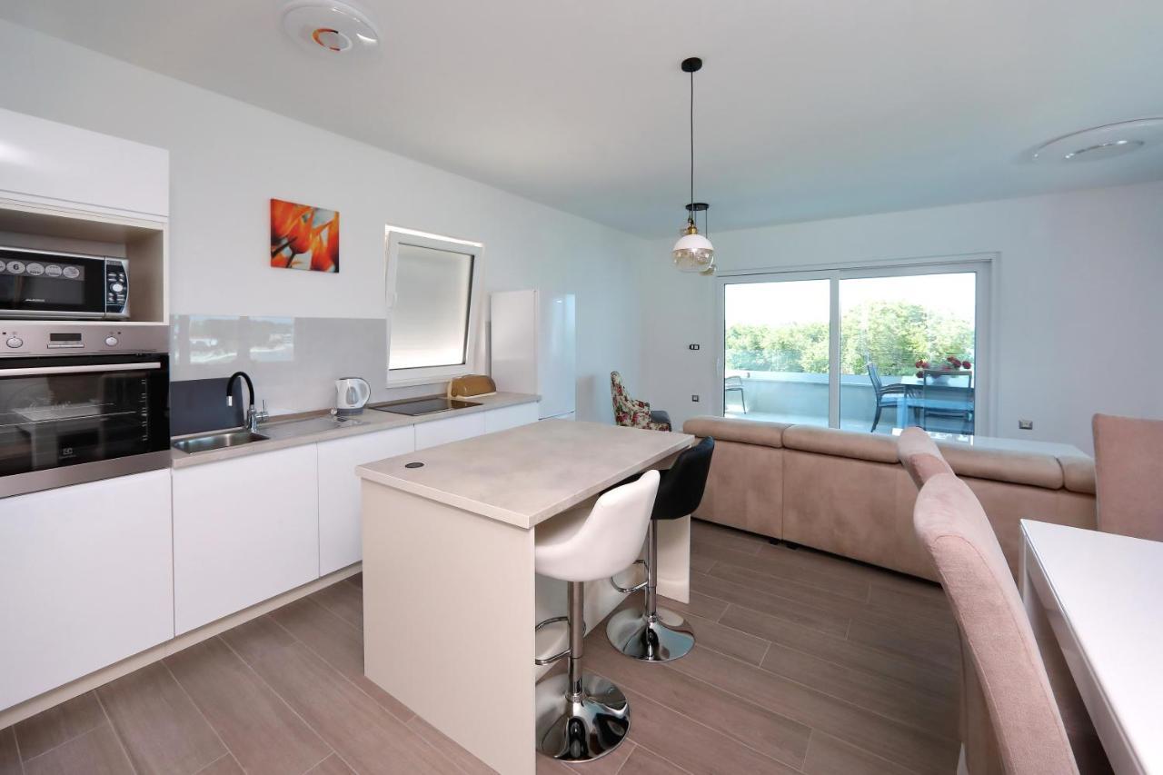 Apartmani Marina S Pogledom, Sukošan Eksteriør billede