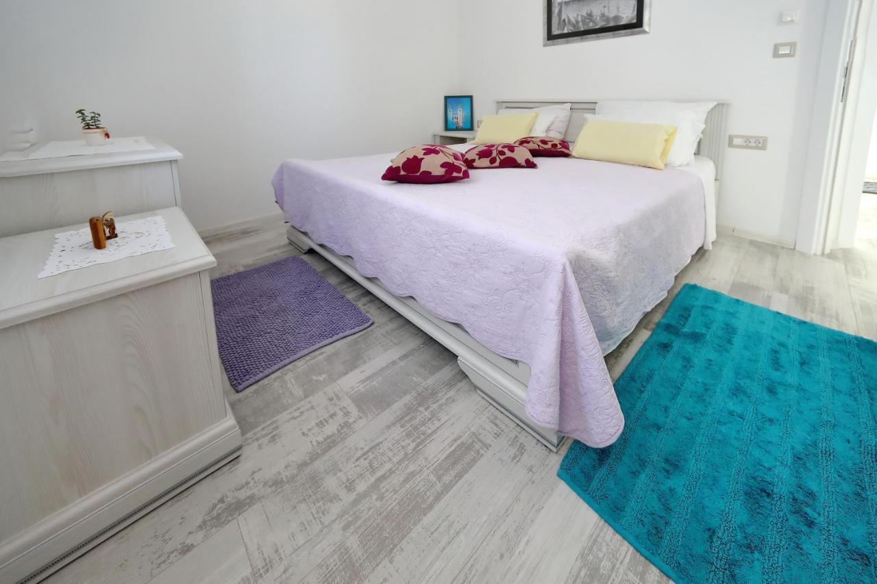 Apartmani Marina S Pogledom, Sukošan Eksteriør billede