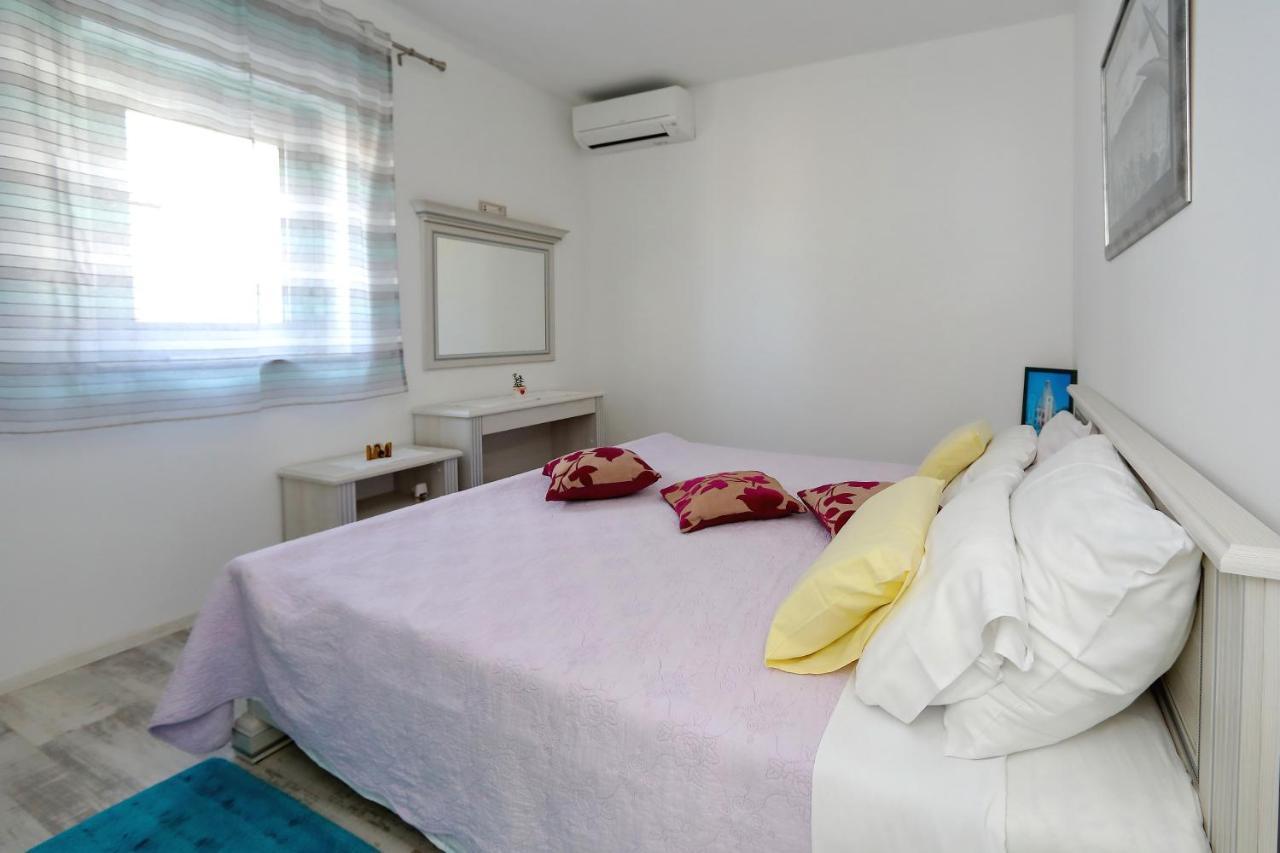 Apartmani Marina S Pogledom, Sukošan Eksteriør billede