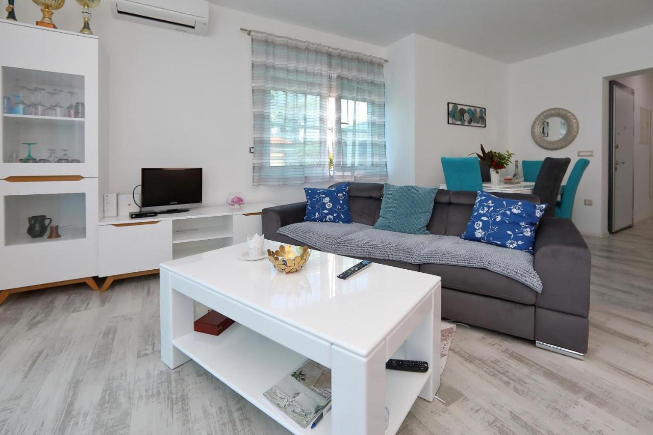 Apartmani Marina S Pogledom, Sukošan Eksteriør billede