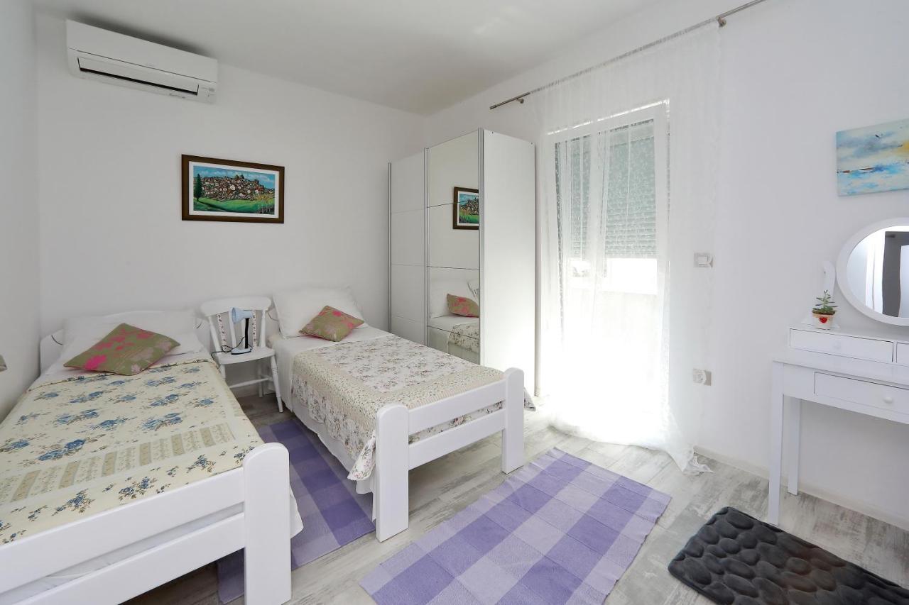 Apartmani Marina S Pogledom, Sukošan Eksteriør billede
